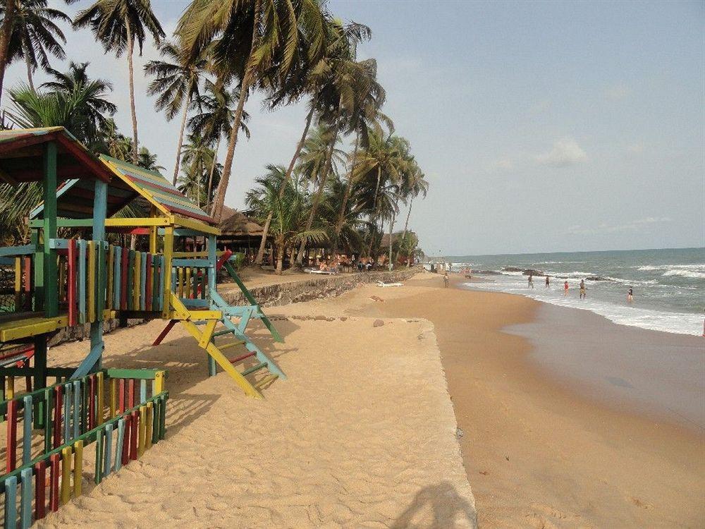 Coconut Grove Beach Resort Elmina Dış mekan fotoğraf